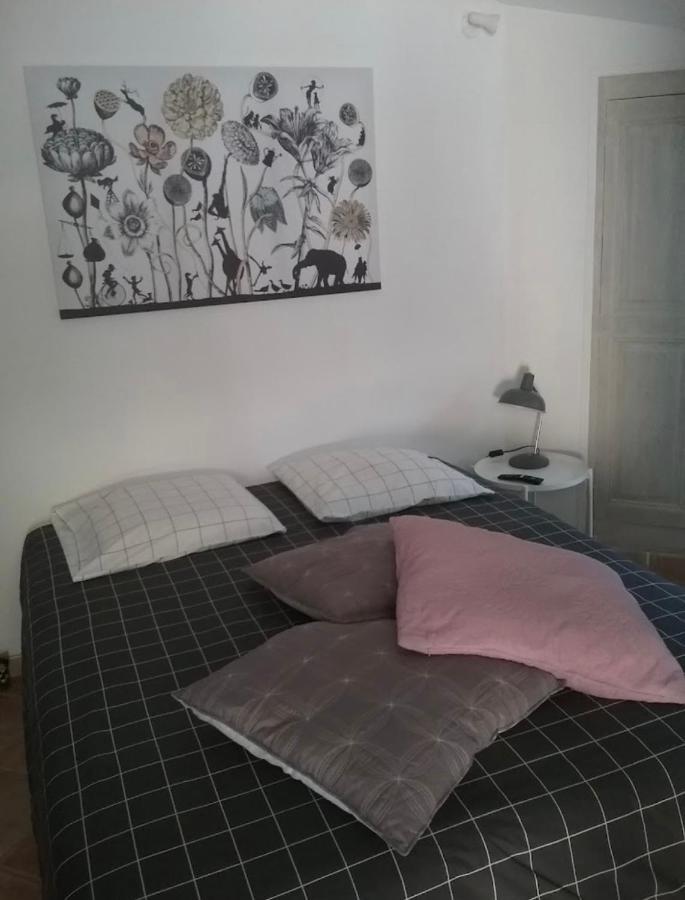 Une Chambre En Ville L'Isle-sur-la-Sorgue Exterior photo