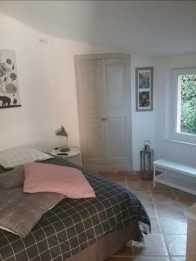 Une Chambre En Ville L'Isle-sur-la-Sorgue Exterior photo