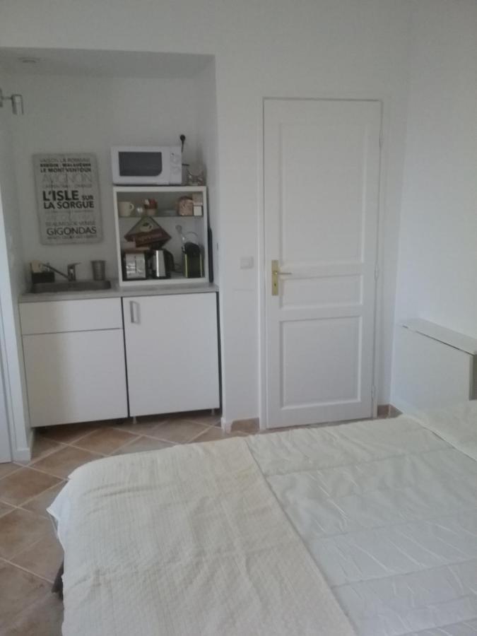 Une Chambre En Ville L'Isle-sur-la-Sorgue Exterior photo